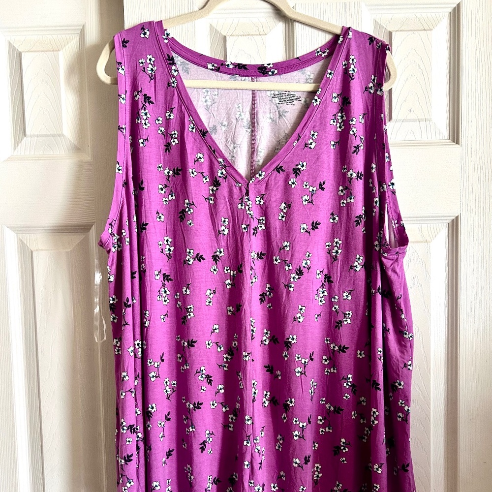 Lane Bryant v-neck sleeveless swing top